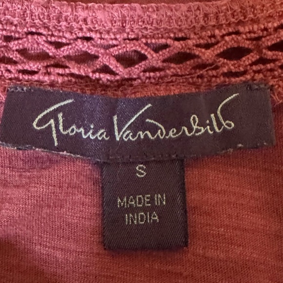 F-74 Gloria Vanderbilt‎ Pink Embroidered Lace Trim Short Sleeve Pullover Blouse - Picture 13 of 16